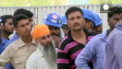 وجبات افطار يومية للعمال ذوي البزات الزرقاء في دبي