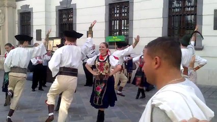 Arts & Crafts in Slovakia – Folk Dance in the streets of Bratislava