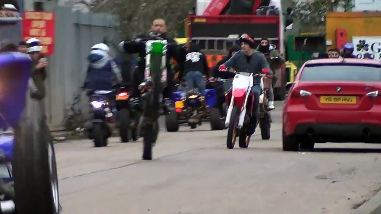 UK BIKE LIFE LINK UP / WHEELIES STUNTS MADNESS