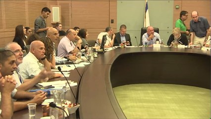 مشروع قانون يجيز تغذية الأسرى الفلسطينيين قسرا