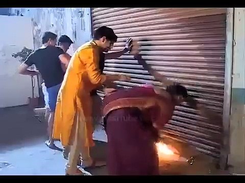 Saath Nibhana Sathiya-Meera & Gopi Stuck In Fire! Rashi's Truth Opens-16 July 2015