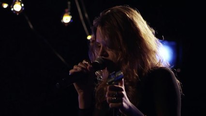 Tove Lo Discusses and Performs "Talking Body" Live