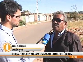 Ponto de ônibus longe em Samambaia