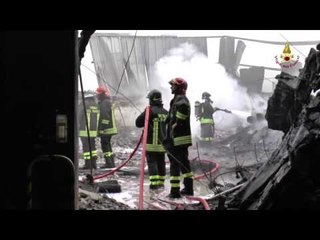 Falconara Marittima (AN) - Incendio in stabilimento di guaine bituminose (17.07.15)