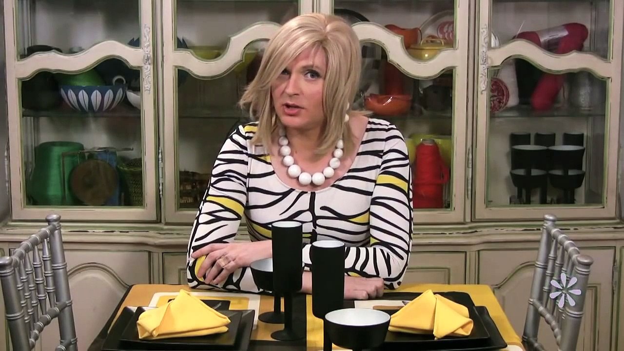 The Maxwell Moment: (Napkin Folding with Brini) How To Fold The Lobster!