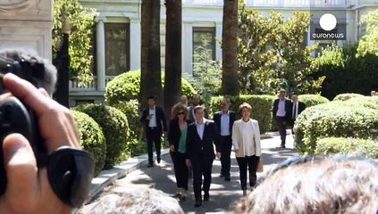 Новые члены правительства Греции приведены к присяге