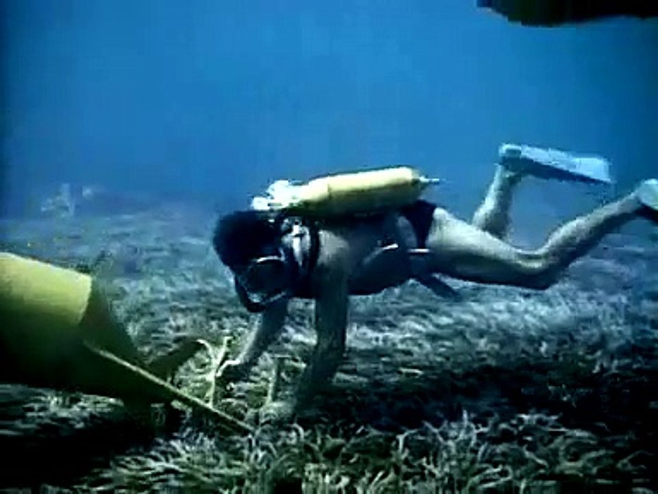 underwater scooter by cousteau