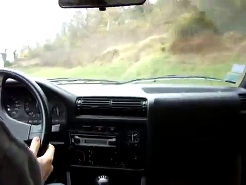 BMW 320i e30