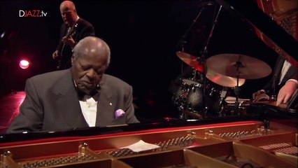 Oscar Peterson Quartet - You look good to me.