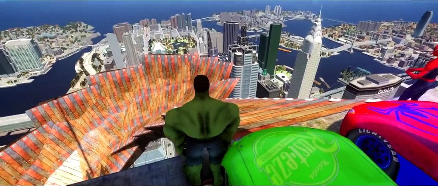 Disney Pixar CARS GREEN RAYO Lightning McQueen HULK AND SPIDERMAN AWESOME RACE Track!!!