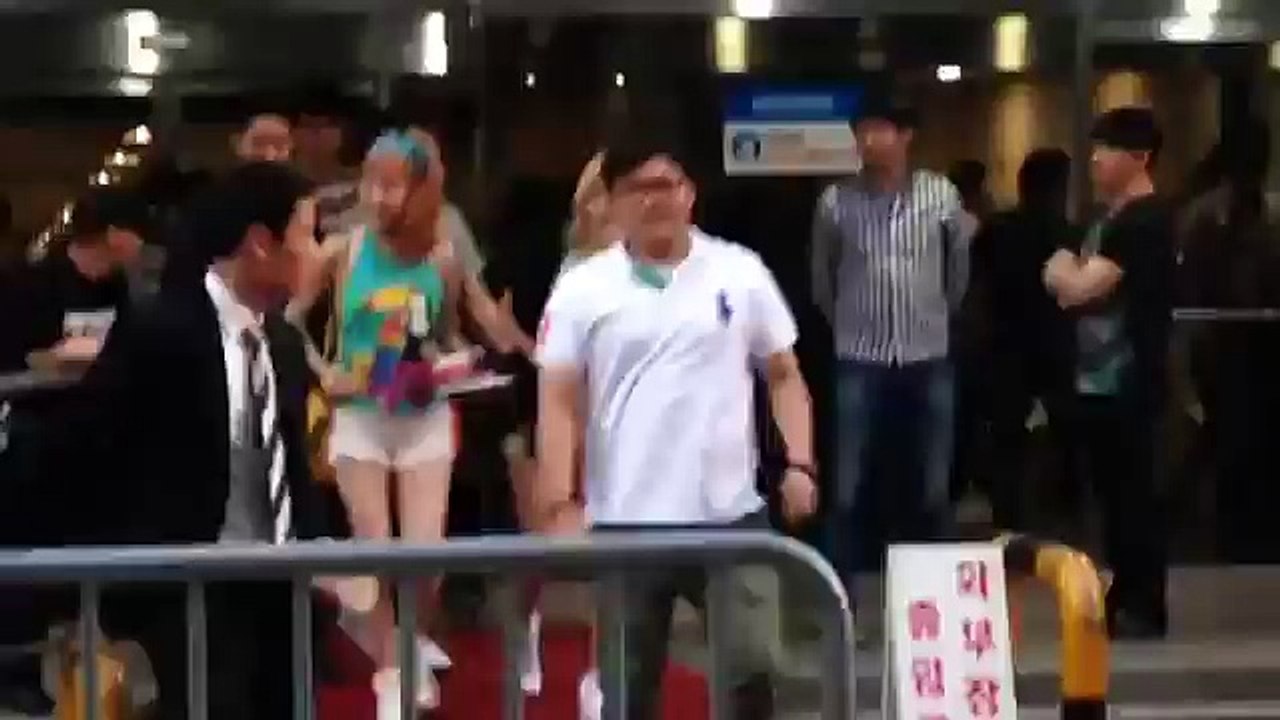 150717 SNSD YoonHyun (Yoona Seohyun) Leaving Music Bank