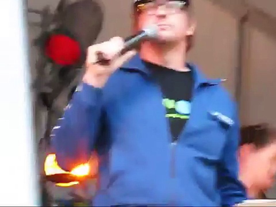 Rhys Darby Ordering Fish'n'Chips.wmv