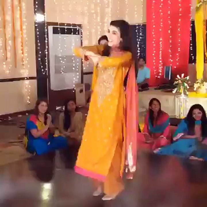 Urwa Hocane Dance Video