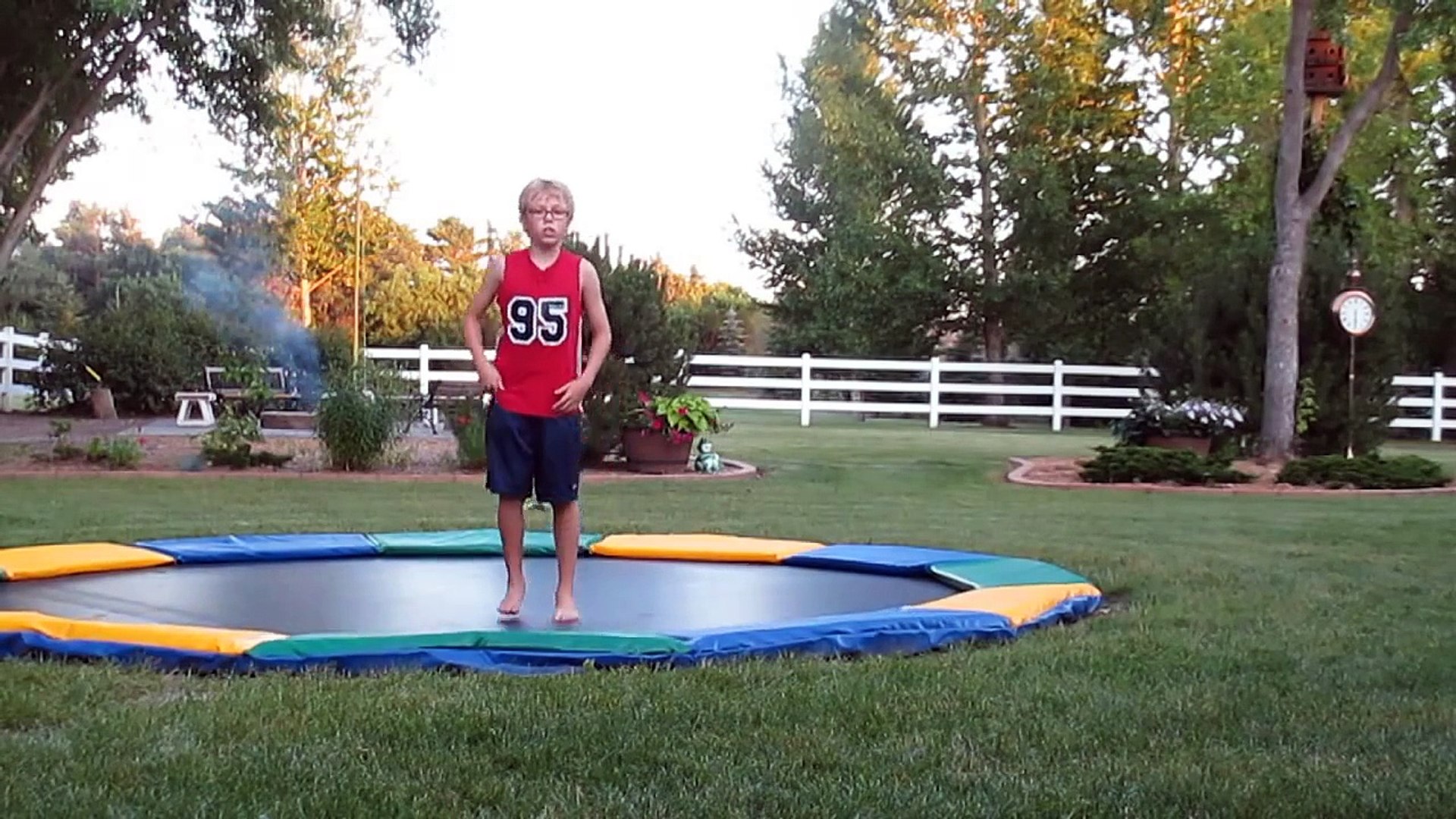 how to do a backflip 360 and front flip 360 on a trampoline - video  Dailymotion