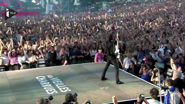 Muse enflamme les Vieilles Charrues