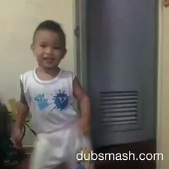 Cute baby dancing twerk it like miley :D