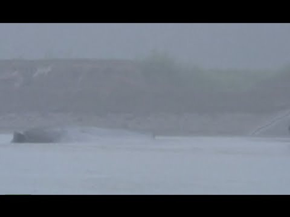 Chinese passenger ship with over 450 people sinks in Yangtze river