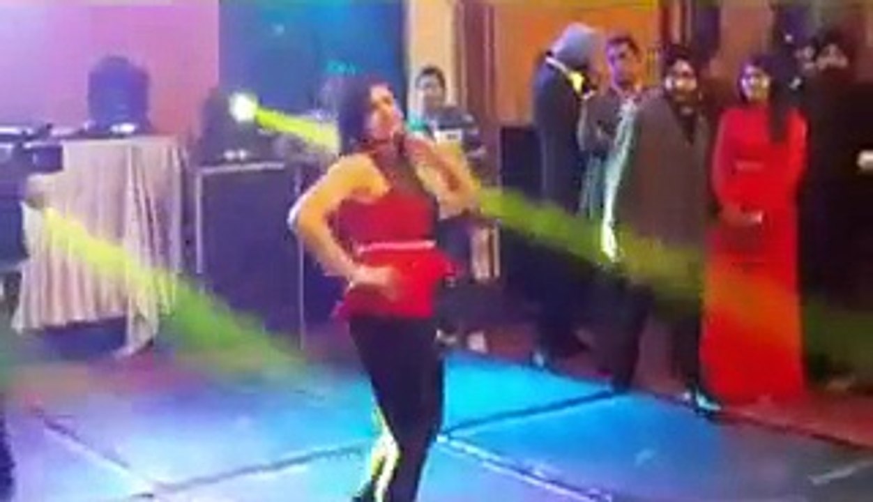 Pakistani Girl Wedding Dance