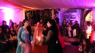 Desi Mendhi  dance