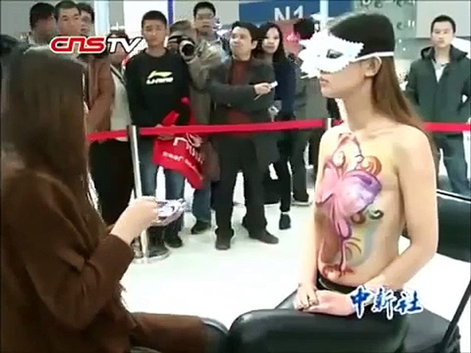 Body painting at Chinese Auto shows raises eyebrows   Wadaskidwap net