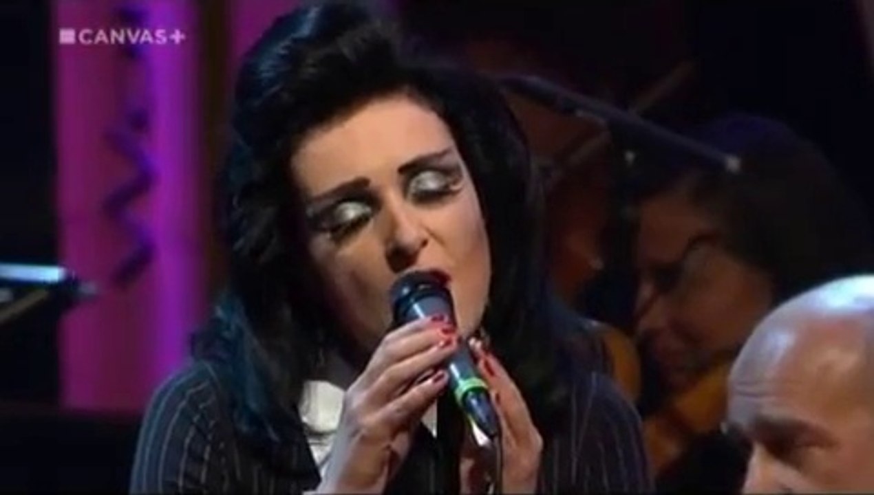 SIOUXSIE SIOUX – "WHO WILL TAKE MY DREAMS AWAY" Live ('World Soundtrack Awards', Ghent, Belgium, 18 Oct 2008)