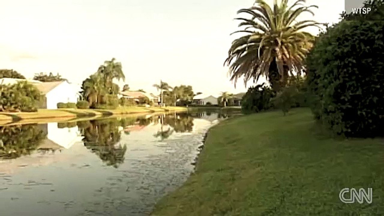 !!GATOR EATS DOG IN BACKYARD!!