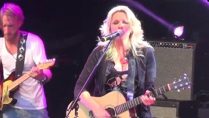 Sydney Country Music 3 of 4 Beccy Cole, Bella Vista Farm, 8 Nov 2014