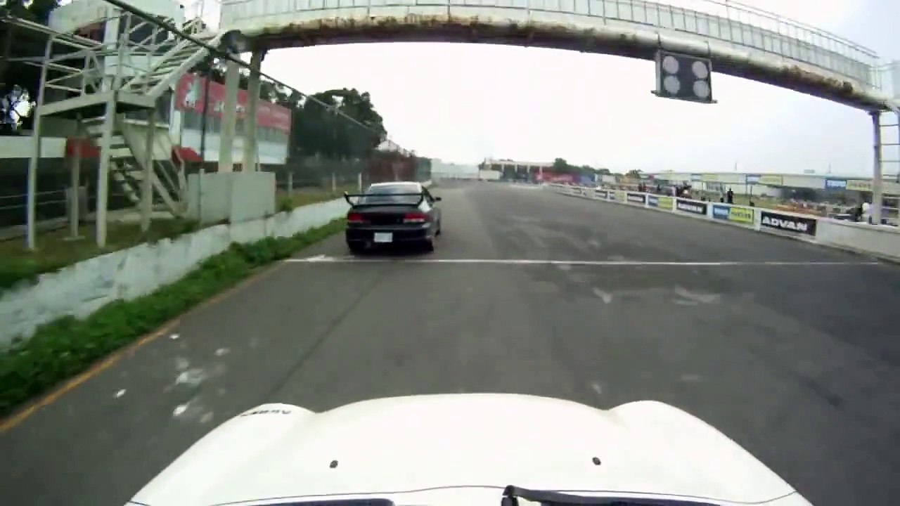 MINI COOPER S (R53) with AirREX digital air suspension system (handling test in TIS track)