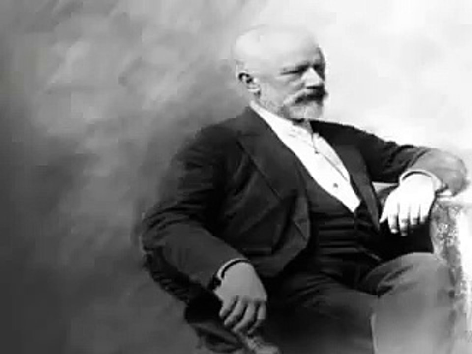 L Tchaikovsky - The Nutcracker Suite- Dance of the R2lo5
