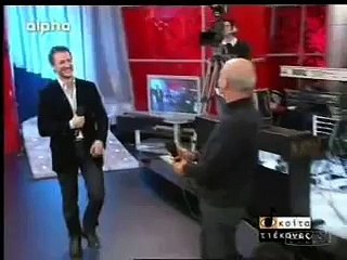 Mitropanos sing Roza & dance zeibekiko