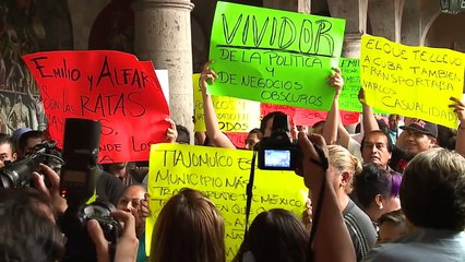 Grupo de choque del PRI impide primer informe de Regidores Ciudadanos de Guadalajara