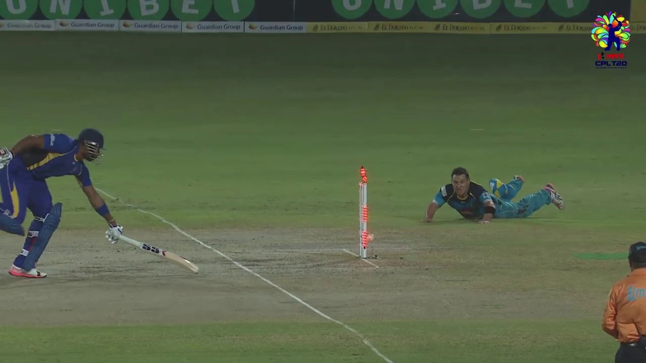 Hilarious Field By Nathan Mcullum in Cpl 2015
