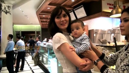 Lebaran Renata Kusmanto Senang Bisa Kenakan Busana Muslim