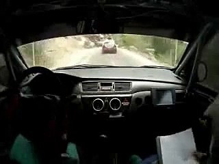 RALLY CAMINOS DEL INCA 2009 ETAPA 1 LIMA - HUANCAYO   tito pardo adelanta a  orlandiny junior