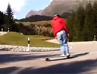 Downhill Skateboarding in Switzerland (Speedboarding)
