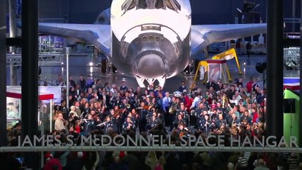 U.S. Air Force Band flash mob