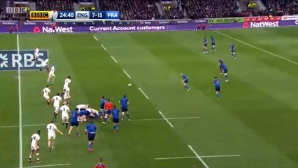 Courtney Lawes flattens Jules Plisson