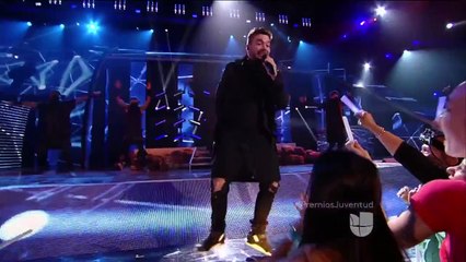 J Balvin cantó 'Ginza' en Premios Juventud 2015