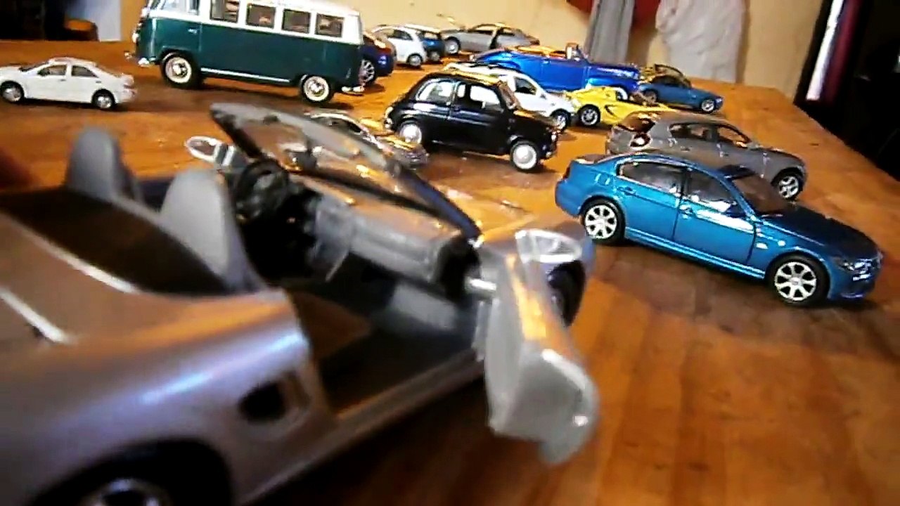 Mi coleccion de autos a escala welly y motornax descripcion