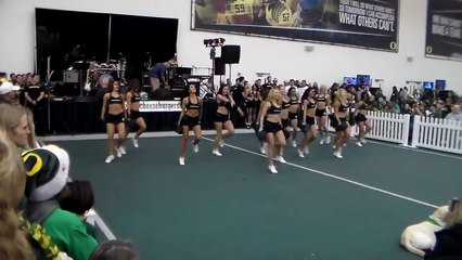2013 Oregon Duck Cheerleaders Utah