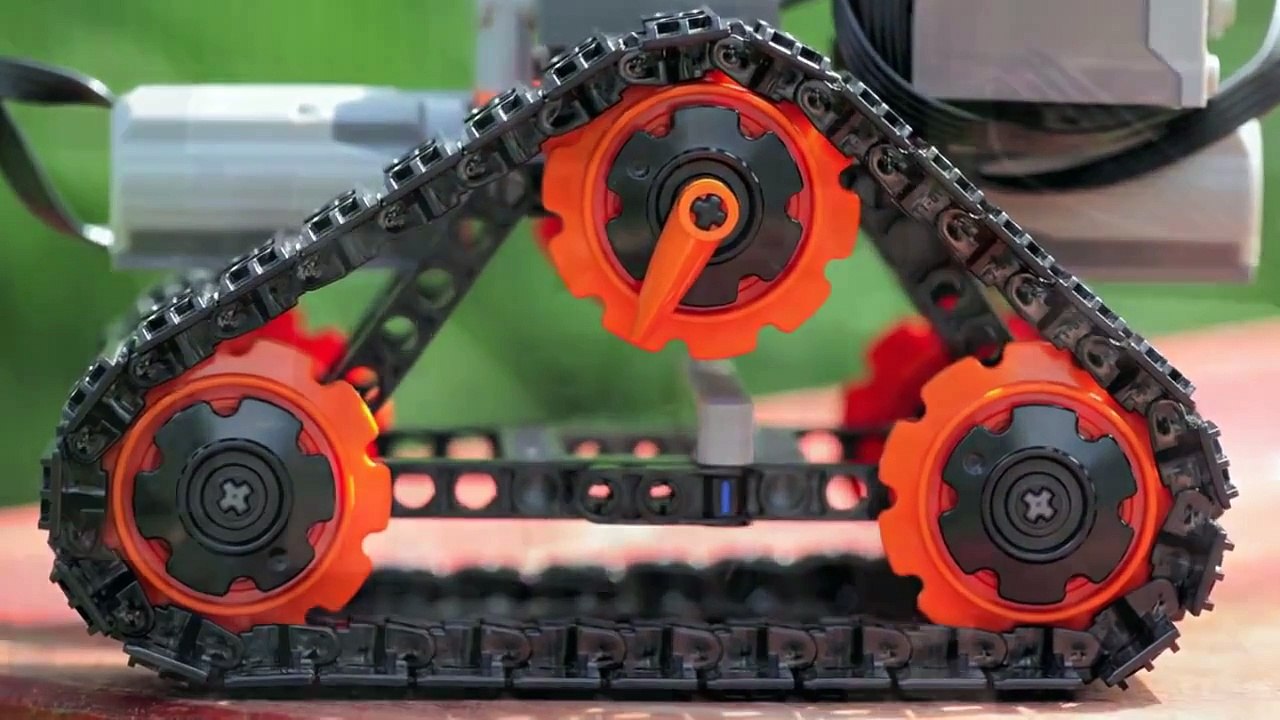LEGO Technic Small Tank Chassis w/PF