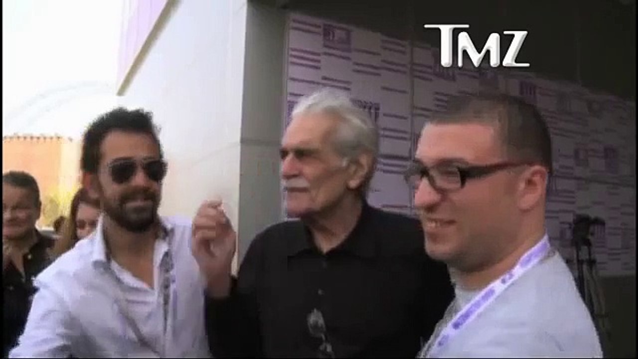 Omar Sharif Slaps Woman at Qatar Film Festival