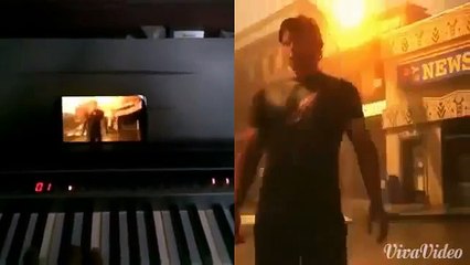 Smallville Theme on Piano thru Google Glass