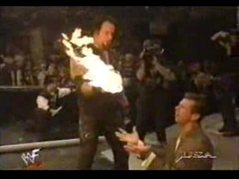 Undertaker Burns Vince Bear - Vídeo Dailymotion