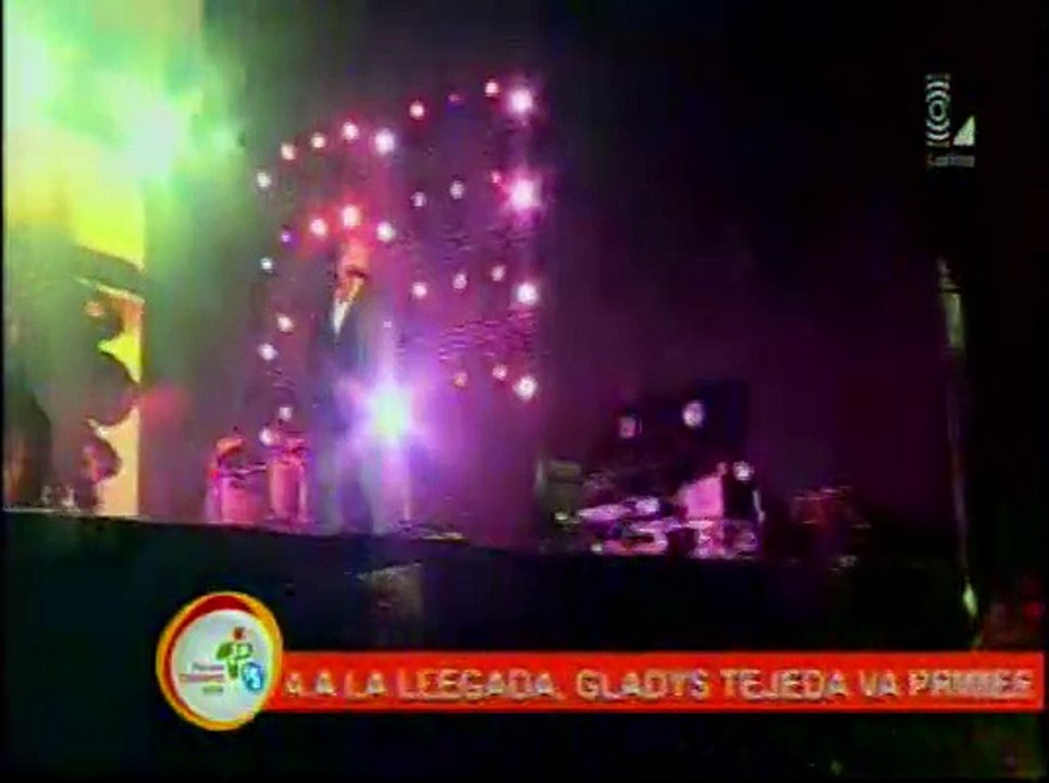 Ricardo Montaner cantó a dúo junto a Hugo Apaza...