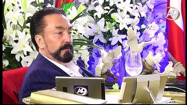 Peygamberimiz (sav) çok yakışıklı ve gösterişli bir insandı. Karikatür diye çizilen görüntüler o çizimi yapan kişiler