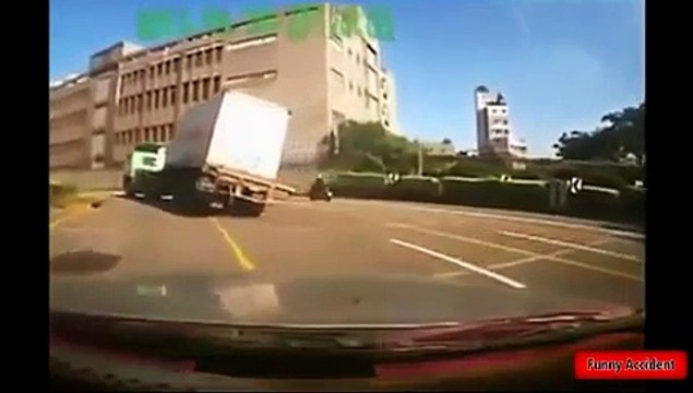 Fatal Car Crash Compilation 2015.Stupid Car Crash Compilation.Brutal Car Crashes