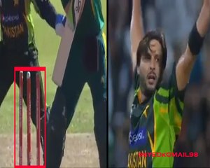Shahid Afridi  Vs AB De Villiers ● All 5 Dismissals
