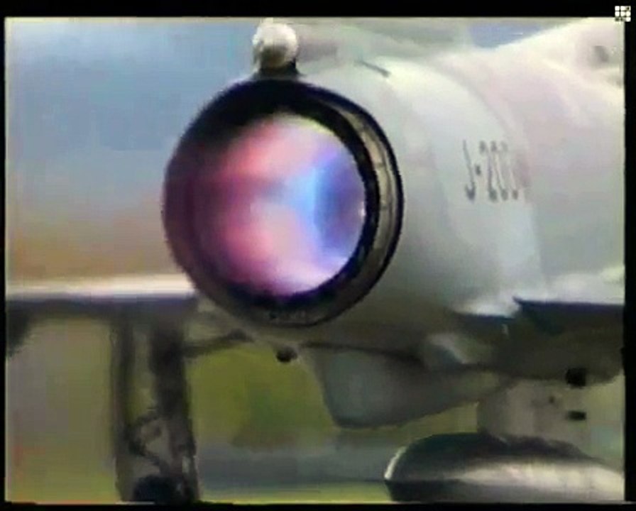 L'Armée de l'Air Suisse (Enjoy The Silence)