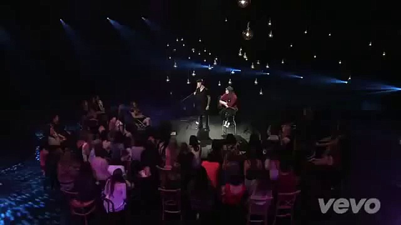 Justin Bieber Gets A Kiss From Kate O'Neill 12 04 2013 Melbourne